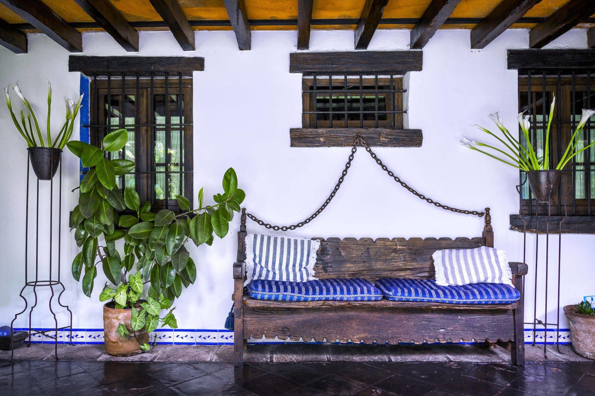 Casa Encantada By Porta Hotels Antigua Exterior foto